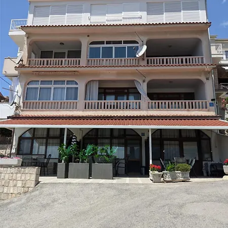 'saraena' Apartman